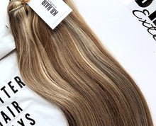Load image into Gallery viewer, SEAMLESS Champagne/Creamy Chestnut/Highlights #6-24Deluxe Clip-in hair extensions
